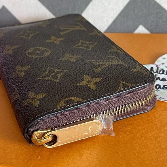 Authentic and rare Louis Vuitton Monogram Zippy Compact Wallet - Picture 2 of 12